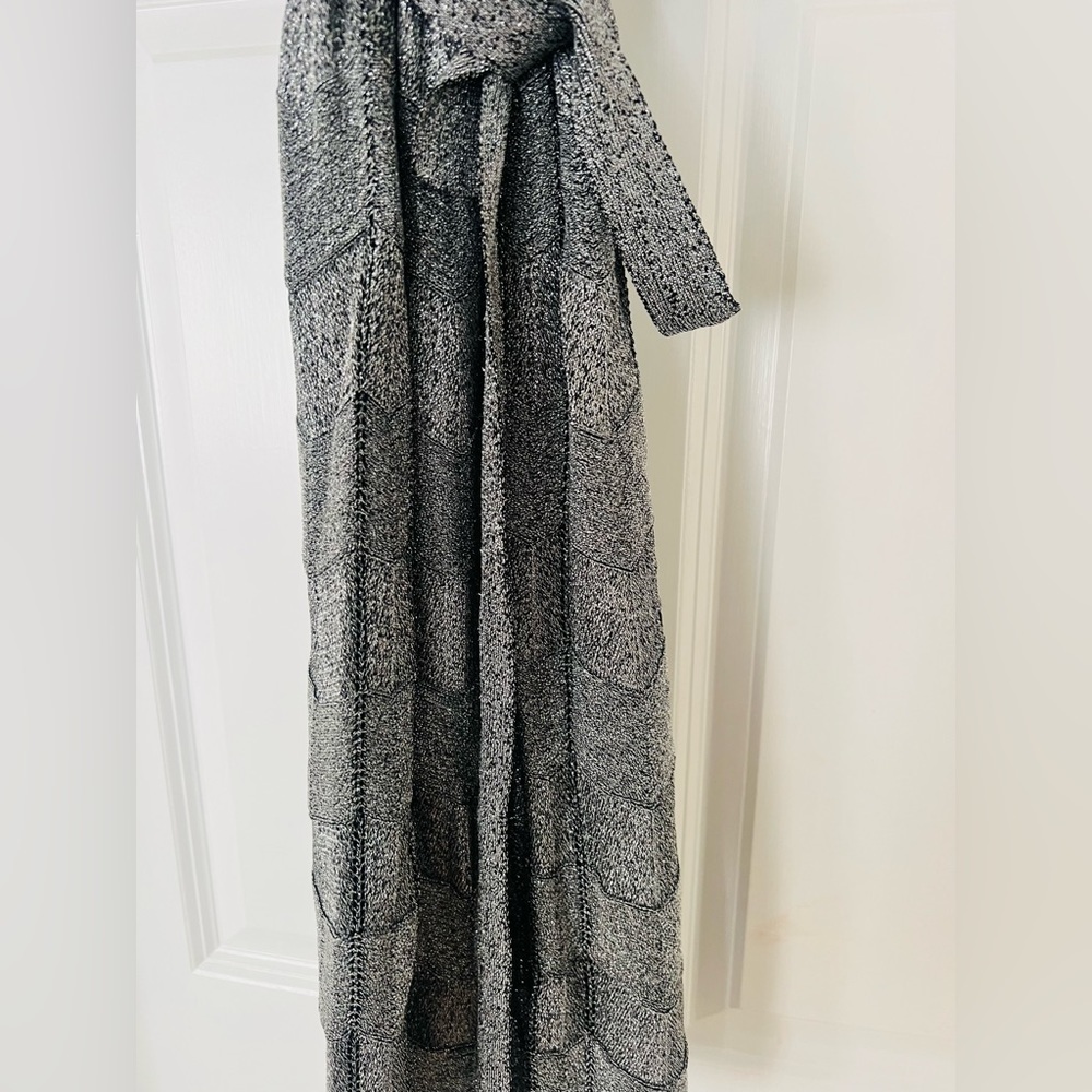 Holiday silver metallic (hard to see in photos) by Spence size medium - Picture 4 of 9